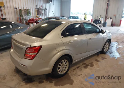 2017 Chevrolet Sonic Lt Auto z USA, uszkodzony, nr VIN 1G1JD5SH2H4127337